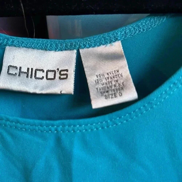 ~Chico’s~ Tank - Size 0 - Picture 3 of 3